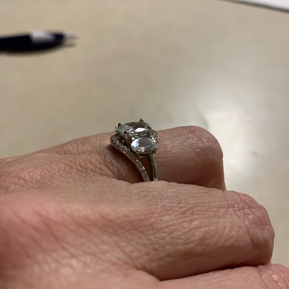 NWT JTV Oval Aquamarine with White Zircon Ring - Picture 4 of 6